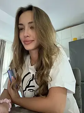 Stripchat Free Porn Cam of TiffanyHouston_