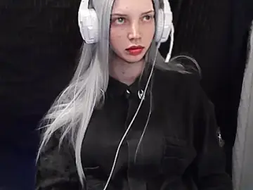 Stripchat Free Porn Cam of Crimson_Lady