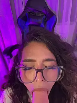 Stripchat Adult Webcam of Samantha_Bernardo