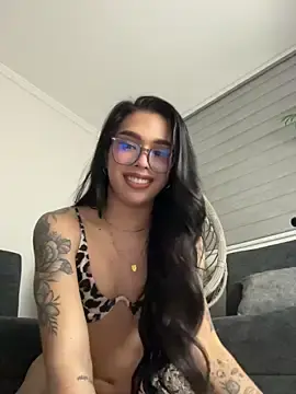 Stripchat Live Sex of Samantha_Bernardo