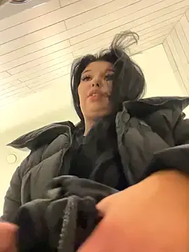 Stripchat Live Sex Cam of Tisha_Busty