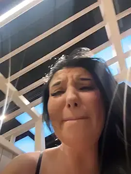 Stripchat Free Porn Cam of Tisha_Busty