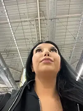 Stripchat Nude Webcam of Tisha_Busty