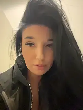 Stripchat Watch Live Sex Cams of Tisha_Busty