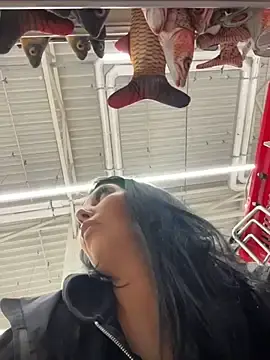 Stripchat Adult Webcams of Tisha_Busty