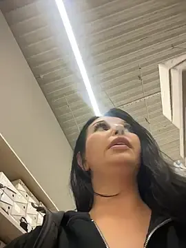 Stripchat Sex Cam of Tisha_Busty