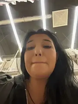 Stripchat Sex Cam of Tisha_Busty