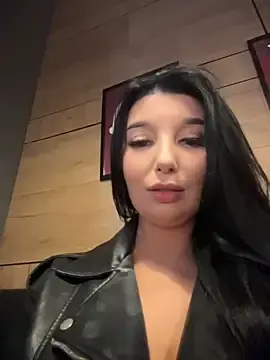 Stripchat Adult Webcam of Tisha_Busty