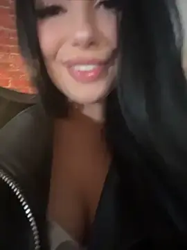 Stripchat Nude Webcam of Tisha_Busty