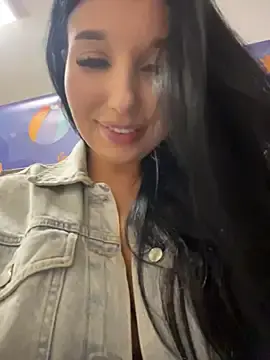 Stripchat Adult Webcams of Tisha_Busty