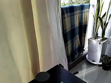 Stripchat Nude Webcam of Adam_Valenciia