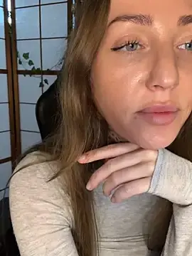 Stripchat Live Sex Cam of Elenascrib