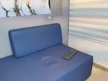 Stripchat Live Sex Cam of Frayhot777