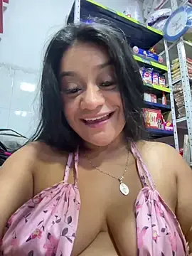 Stripchat Sex Cam of Indira_Nahali1