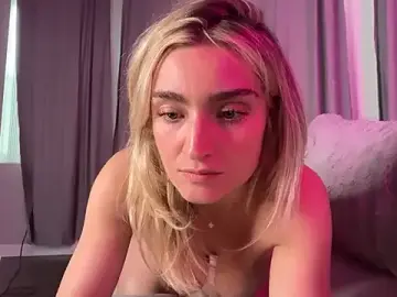 Stripchat Free Porn Cam of meggsworld