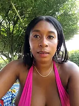 Stripchat Nude Webcam of HanaThompson