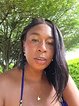 Stripchat Free Porn Cam of HanaThompson