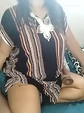 Stripchat Free Live Porn of MarochienneAnissa