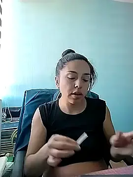 Stripchat Adult Video Chat of Mamii_Dolcee