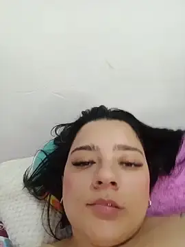 Stripchat Live Sex Cam of Naomi_Fields