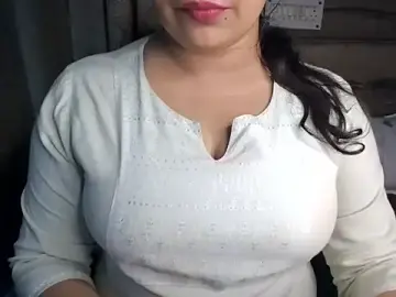 Stripchat Adult Webcam of Trezza