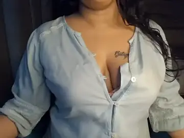 Stripchat Adult Webcam of Trezza