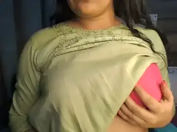 Stripchat Watch Live Sex Cams of Trezza