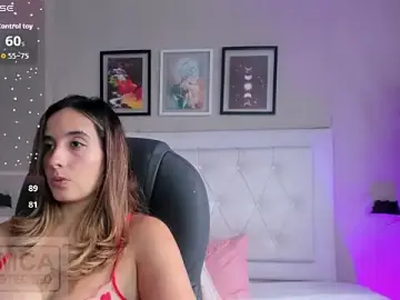 Stripchat Free Porn Cam of emma__smith1