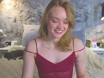 Stripchat Watch Live Sex Cams of Aurora_Golden1