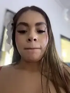 Stripchat Adult Video Chat of MayaMoanXXX