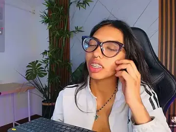 Stripchat Adult Webcam of Sapphire_01