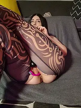 Stripchat Free Porn Cam of AryaSummersReal
