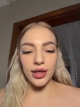 Stripchat Sex Chat of HugeBoobsAlice