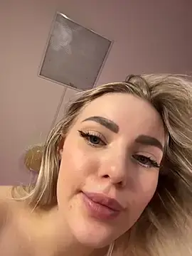 Stripchat Adult Video Chat of HugeBoobsAlice