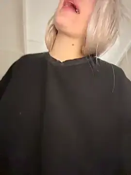 Stripchat Best live sex cam show of HugeBoobsAlice