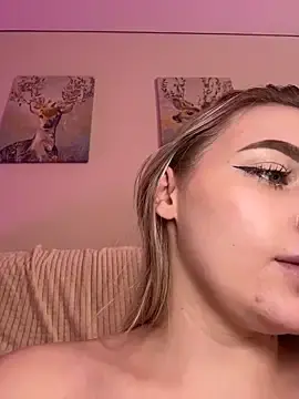 Stripchat Free Live Porn of HugeBoobsAlice