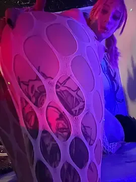 Stripchat Adult Video Chat of Maaddy_LS