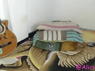 Stripchat Live Sex Cam of Smoke_trip_Alicia