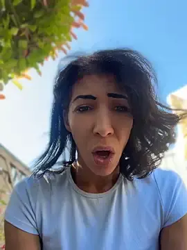 Stripchat Free Porn Cam of Yasmiinee