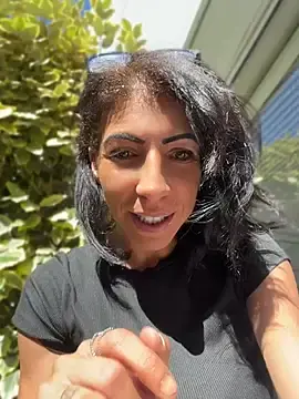 Stripchat Free Porn Cam of Yasmiinee