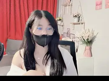 Stripchat Free Live Porn of Bee-Cherry