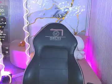 Stripchat Sex Cam of Chiara_tay