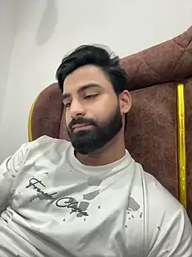 Stripchat Live Sex Cam of Royalboy_03