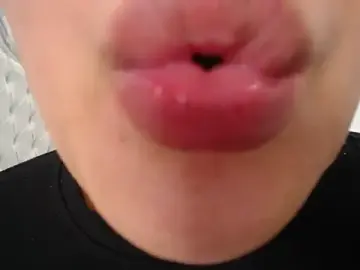 Stripchat Free Porn Cam of Thu_Hanoi_sweet_2026