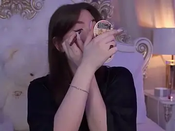 Stripchat Sex Cam of MeganStrain