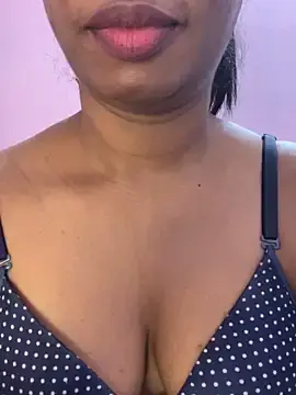 Stripchat Nude Webcam of tamil_Aarathi