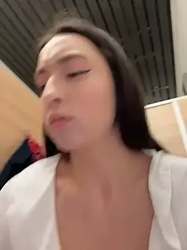 Stripchat Adult Video Chat of Holly_Play