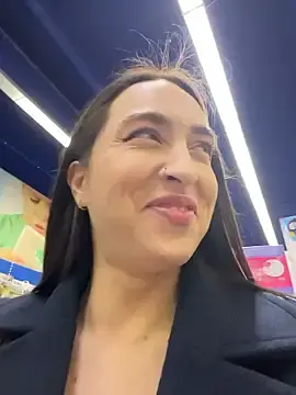 Stripchat Adult Webcam of Holly_Play