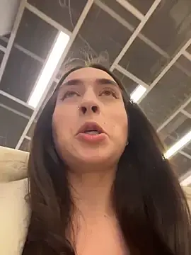 Stripchat Adult Webcams of Holly_Play