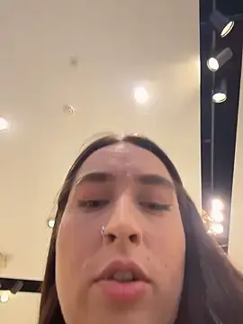 Stripchat Free Live Porn of Holly_Play